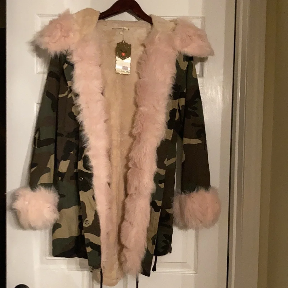 Roiii  NWT Camo Winter Parka Loose fitting Faux Fur coat size small - Picture 3 of 9